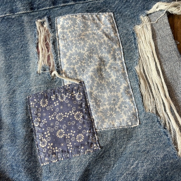 American Eagle Patchwork Blue Denim Shorts - Picture 6 of 7